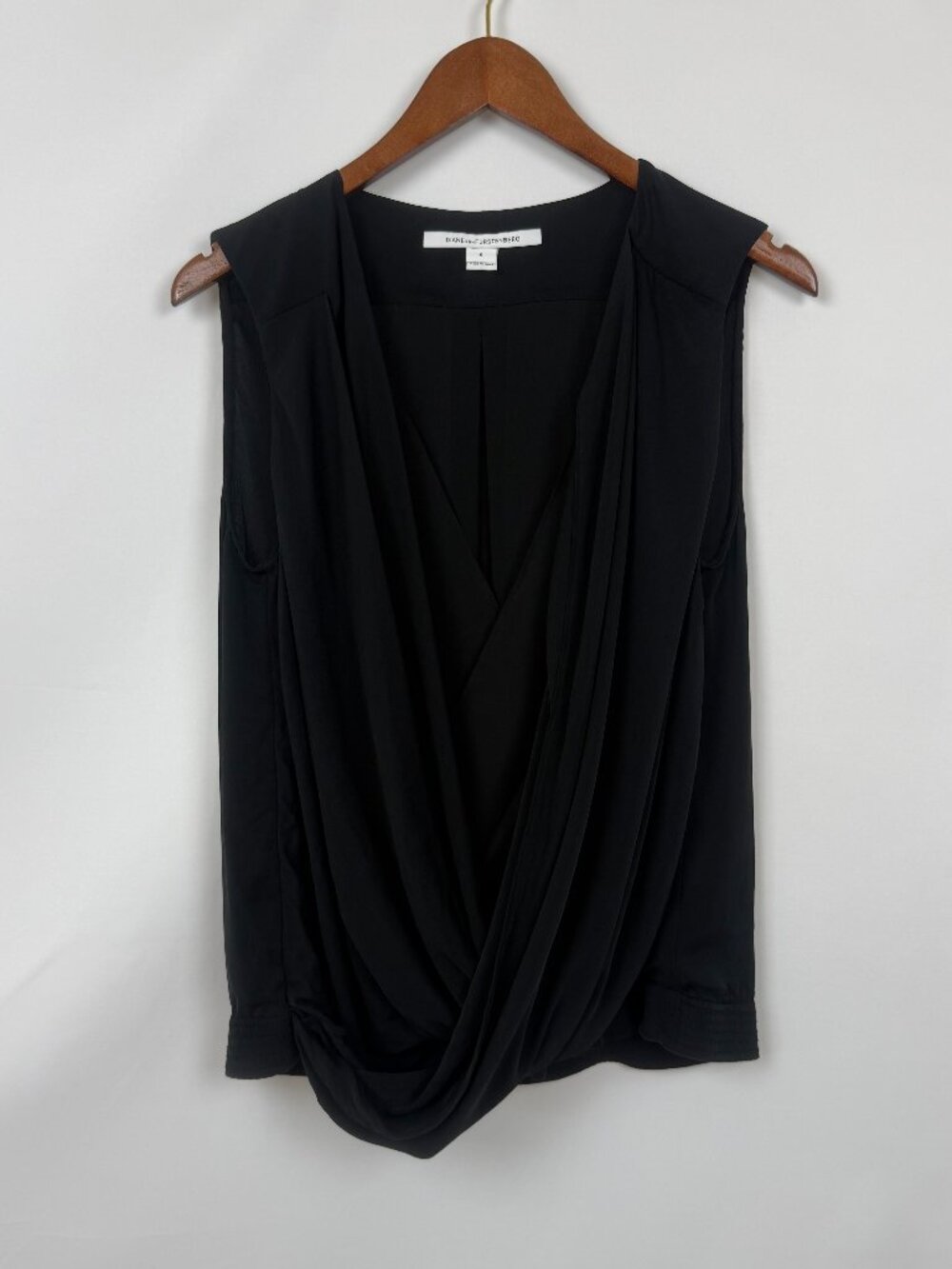 Diane von Furstenberg Black Sleeveless Draped Blouse Size 6